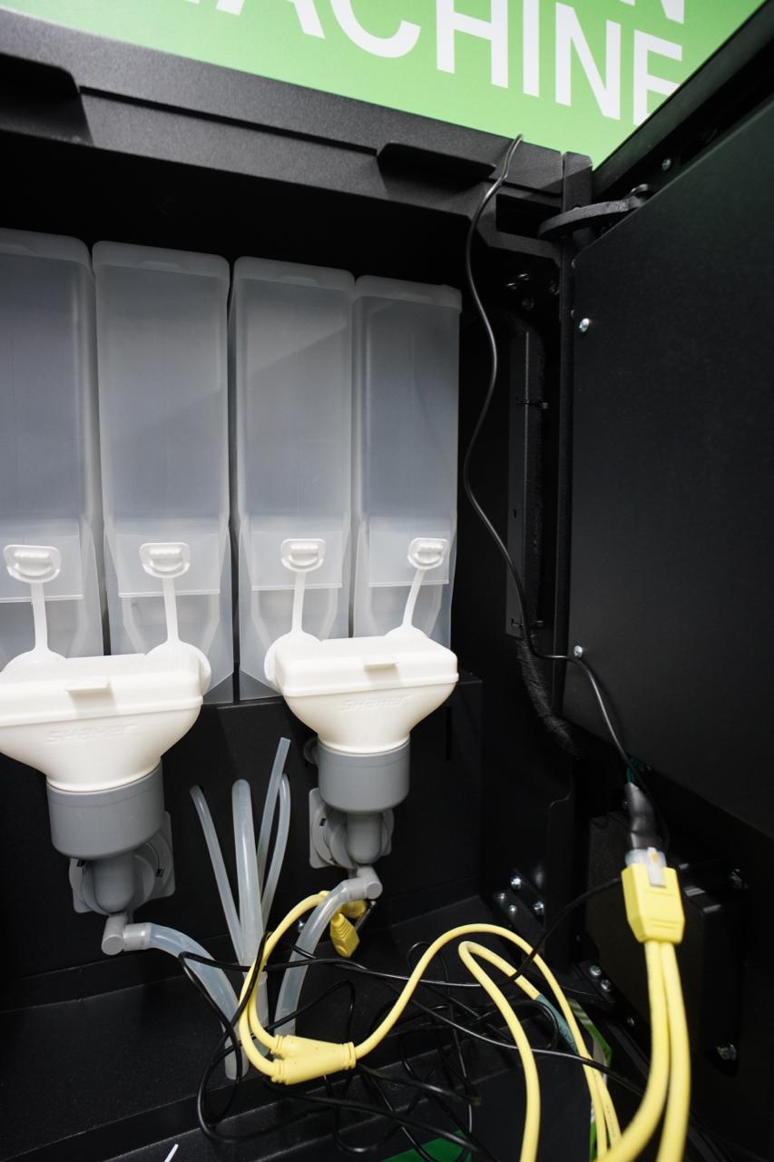 Shaker Model S – Compact Protein Vending Machine